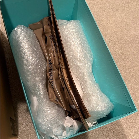 Tiffany & Co. Clear Crystal Flutes on Iconic Blue Box - Picture 7 of 11